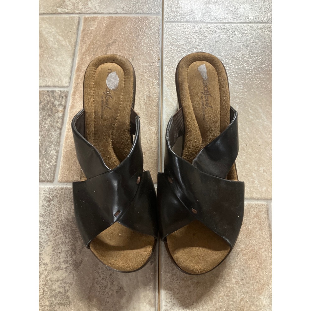 Natural Soul by Naturalizer Women's Black Wedge‎ Sandals Size 8